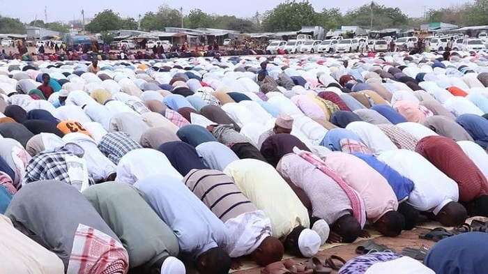 Niat dan Tata Cara Salat Idulfitri Sendiri atau Berjemaah