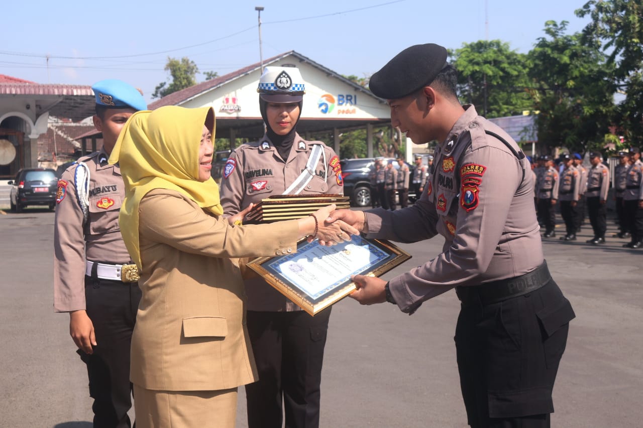 Pjs Wali Kota Pasuruan Apresiasi Polisi dan Pelajar Berprestasi