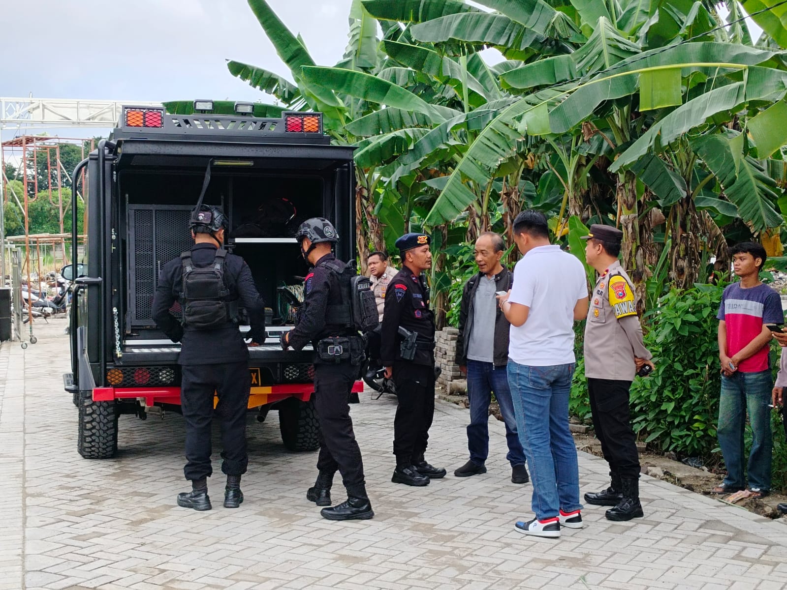 Geger Pencari Ikan Temukan Mortir Bekas Perang Dunia II di Siwalankerto