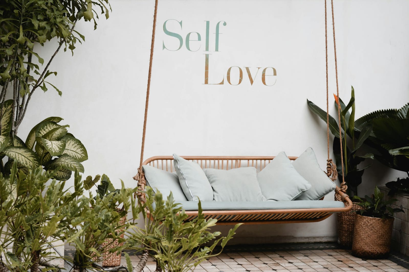 8 Cara Meningkatkan Self Love pada Diri Sendiri