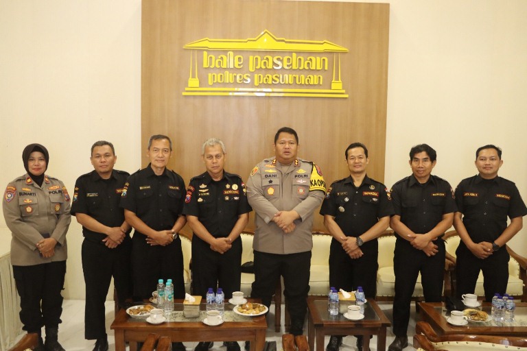 Kapolres Pasuruan Audiensi dengan Senkom Bahas Penguatan Kamtibmas
