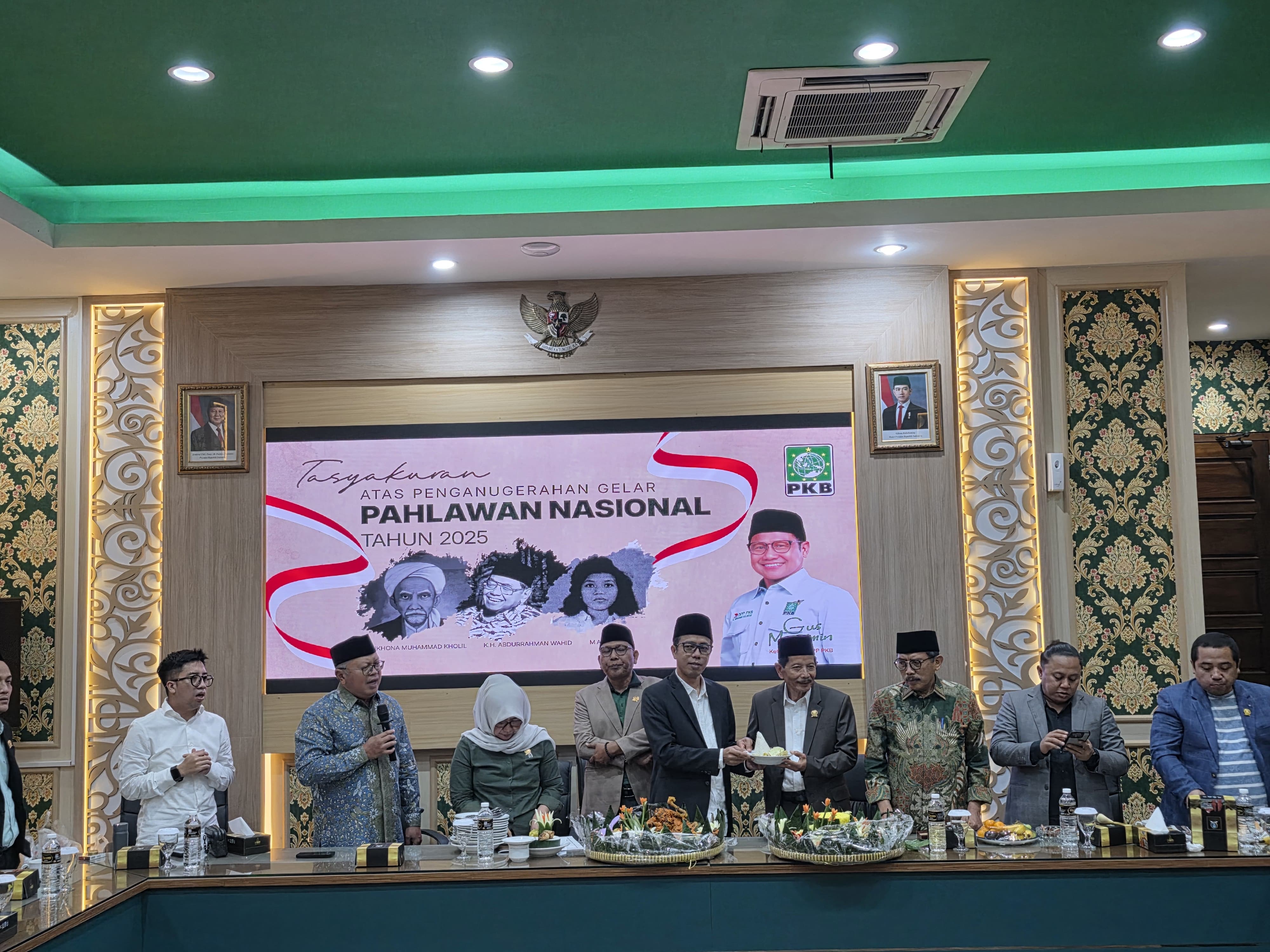 Fraksi PKB DPRD Jatim Gelar Tasyakuran Penganugerahan Gelar Pahlawan Tiga Tokoh Nasional