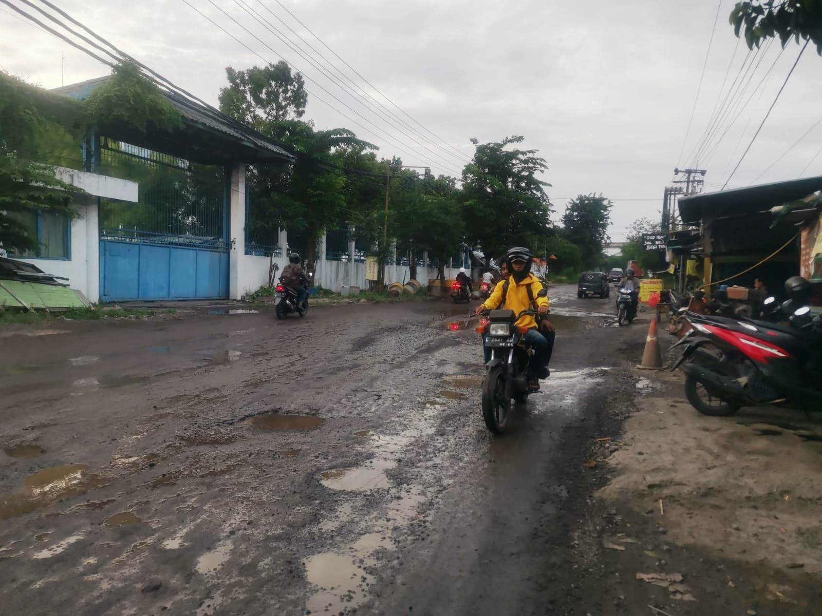 Jalan Mayjend Sungkono Rusak Lagi, Dewan Gresik Minta Pemerintah Serius Perhatikan Infrastruktur Jalan