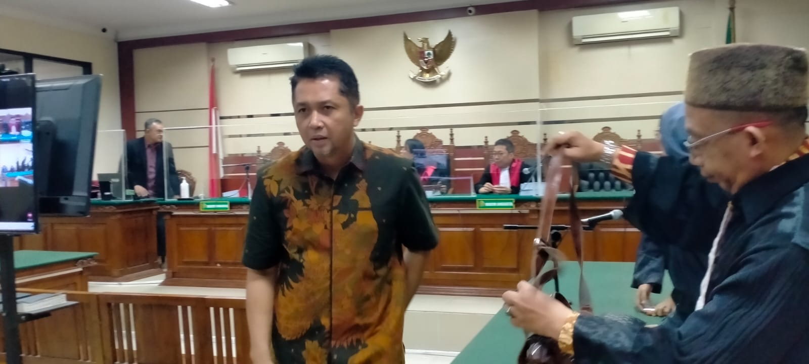 Mantan Kepala BPPD Sidoarjo, Ari Suryono Dituntut 7,5 Tahun Penjara dan Bayar Uang Pengganti Rp 7 Miliar