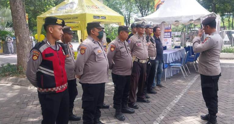 Polsek Gayungan Amankan Turnamen Futsal Antar-SMA/SMK Se-Surabaya