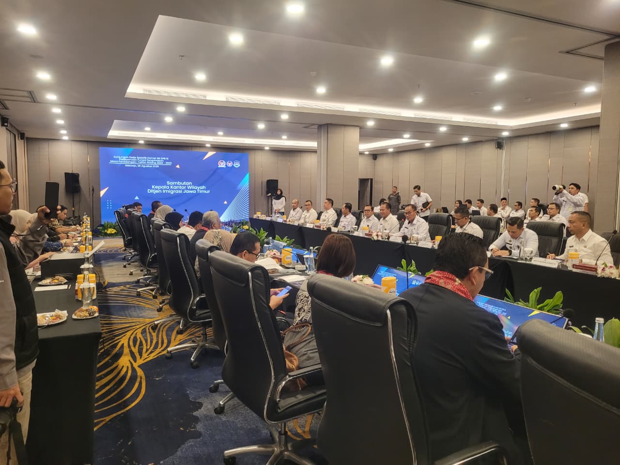 Kakanim Tanjung Perak Dampingi  Kakanwil Ditjenim Jatim Terima Kunker Spesifik Komisi XIII DPR RI