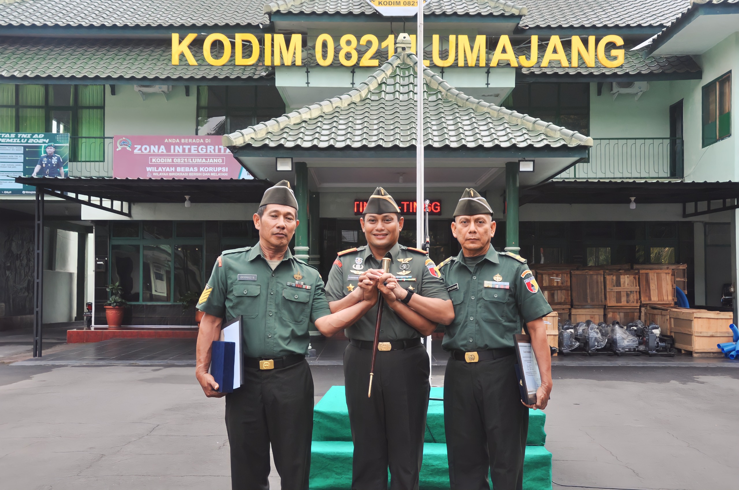 Pimpin Upacara Bendera, Dandim Lumajang Lepas Anggota Memasuki MPP