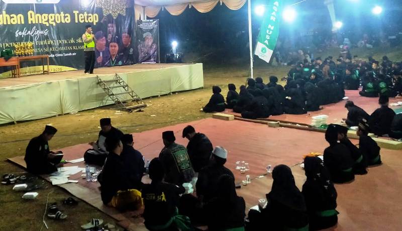 Sinergitas Kawal Kamtibmas, Kapolsek Klampis Hadiri Pengukuhan Anggota Pencak Silat Pagar Nusa