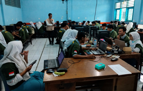 SMKN 7 Gelar Sertifikasi Juru Gambar Bangunan Gedung dan Pelaksana Lapangan Pekerjaan Gedung