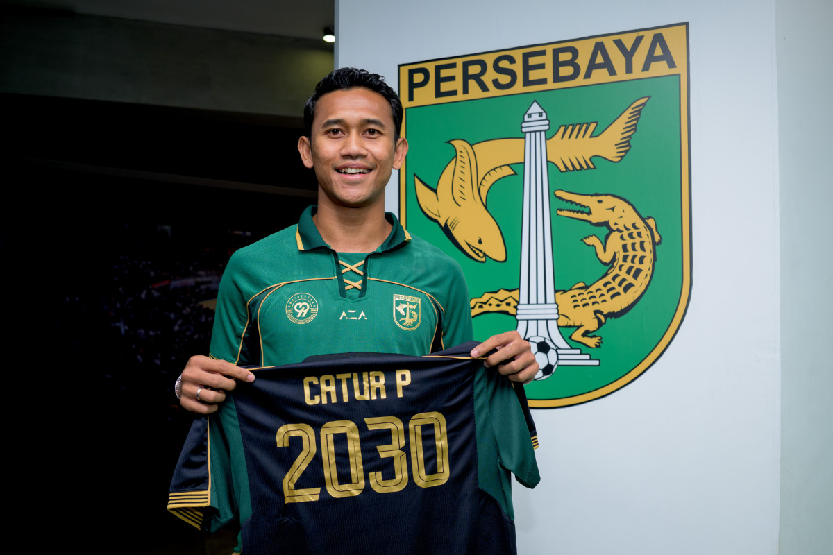 Resmi, Catur Pamungkas Perpanjang Kontrak Bersama Persebaya hingga 2030