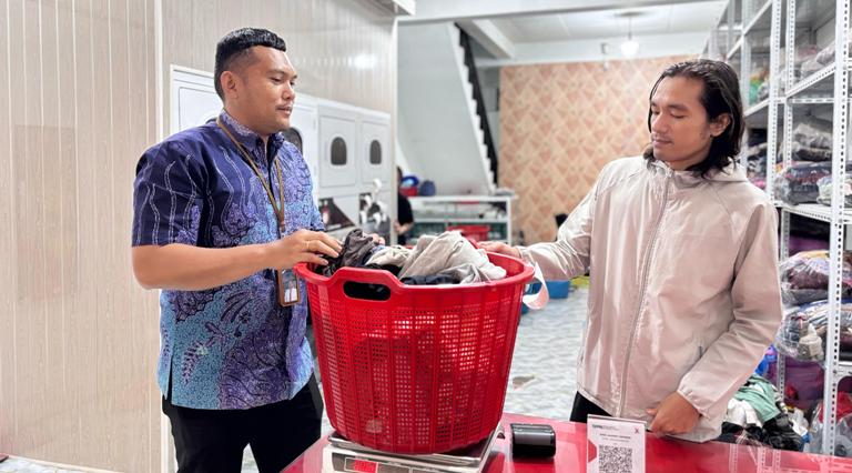 KUR BRI Dorong UMKM Kabanjahe Naik Kelas dari Usaha Es Buah ke Laundry Express