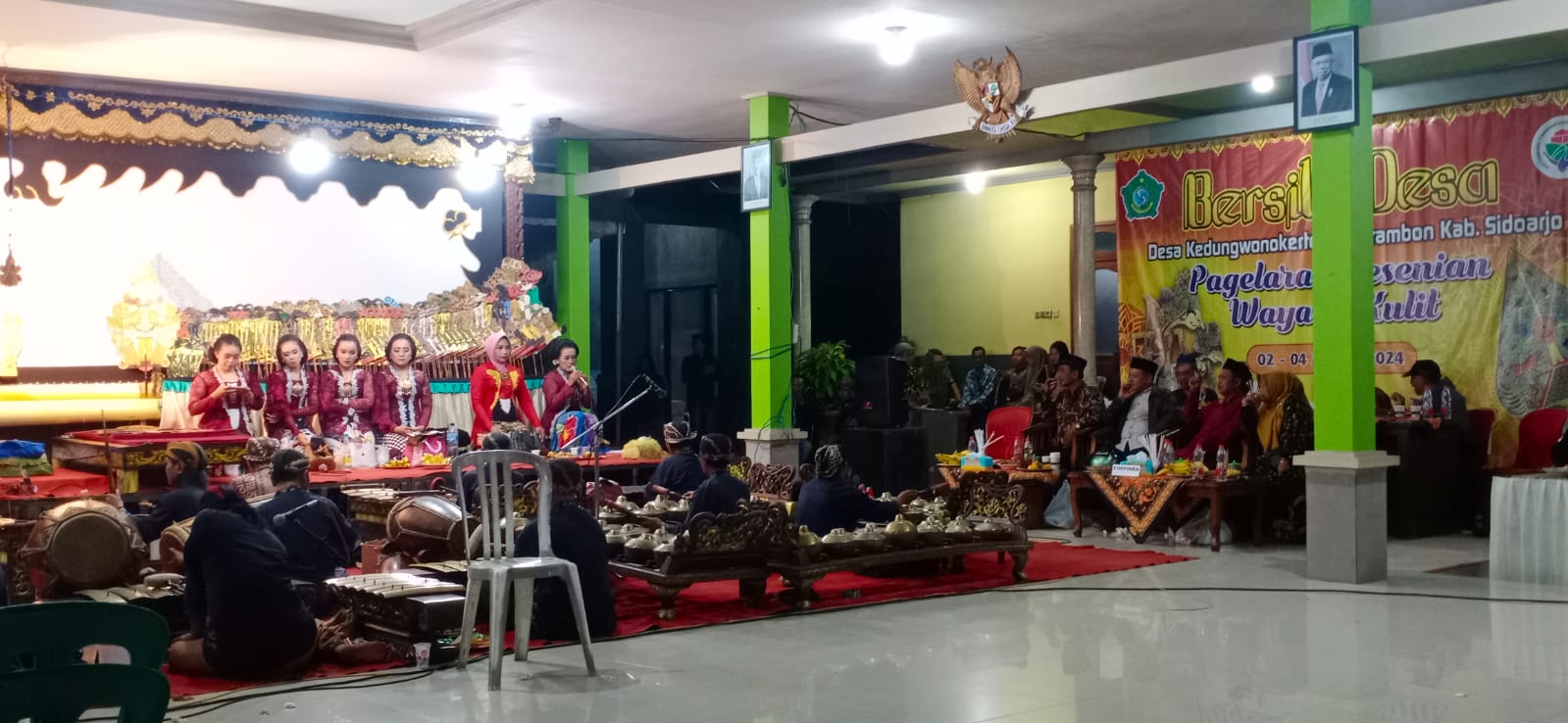 Lestarikan Tradisi Ruwat Desa, Pemdes Kedungwonokerto Gelar Wayang Kulit