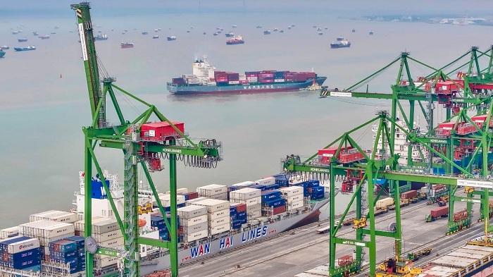 Terminal Teluk Lamong  Catat Rekor Throughput 1,75 Juta TEUs hingga Juli 2026 