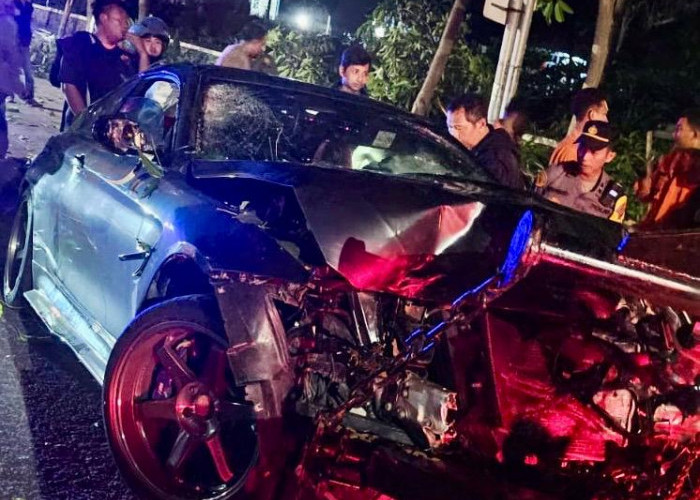 BMW Hantam 3 Pemotor di Jalan Mayjen Sungkono, Korban Tewas Bertambah 1 Orang