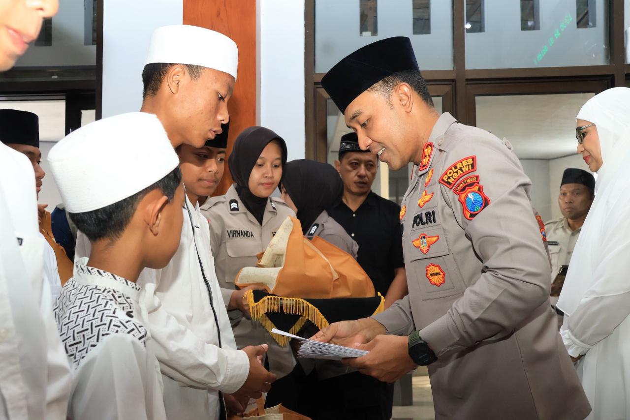 Polres Ngawi Peringati Maulid Nabi, Gelar Doa Bersama dan Santuni Anak Yatim