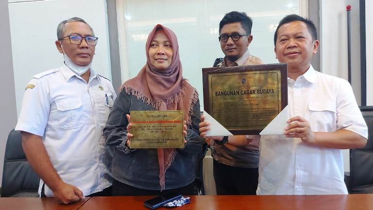 Polemik Pembongkaran, Bangunan di Jalan Darmo Kawasan Cagar Budaya