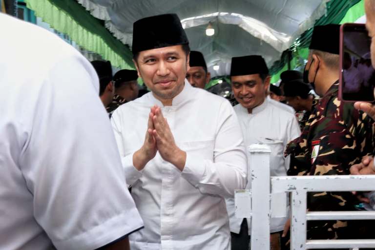 Puluhan Ribu Jemaah Hadiri Haul KH Abdul Hamid, Wali Kota dan Wagub Jatim Ajak Jaga Kebersamaan