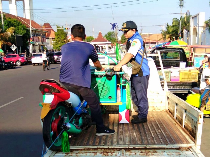 Operasi Gabungan Sasar Bentor Liar, Dua Unit Diamankan di Pasuruan