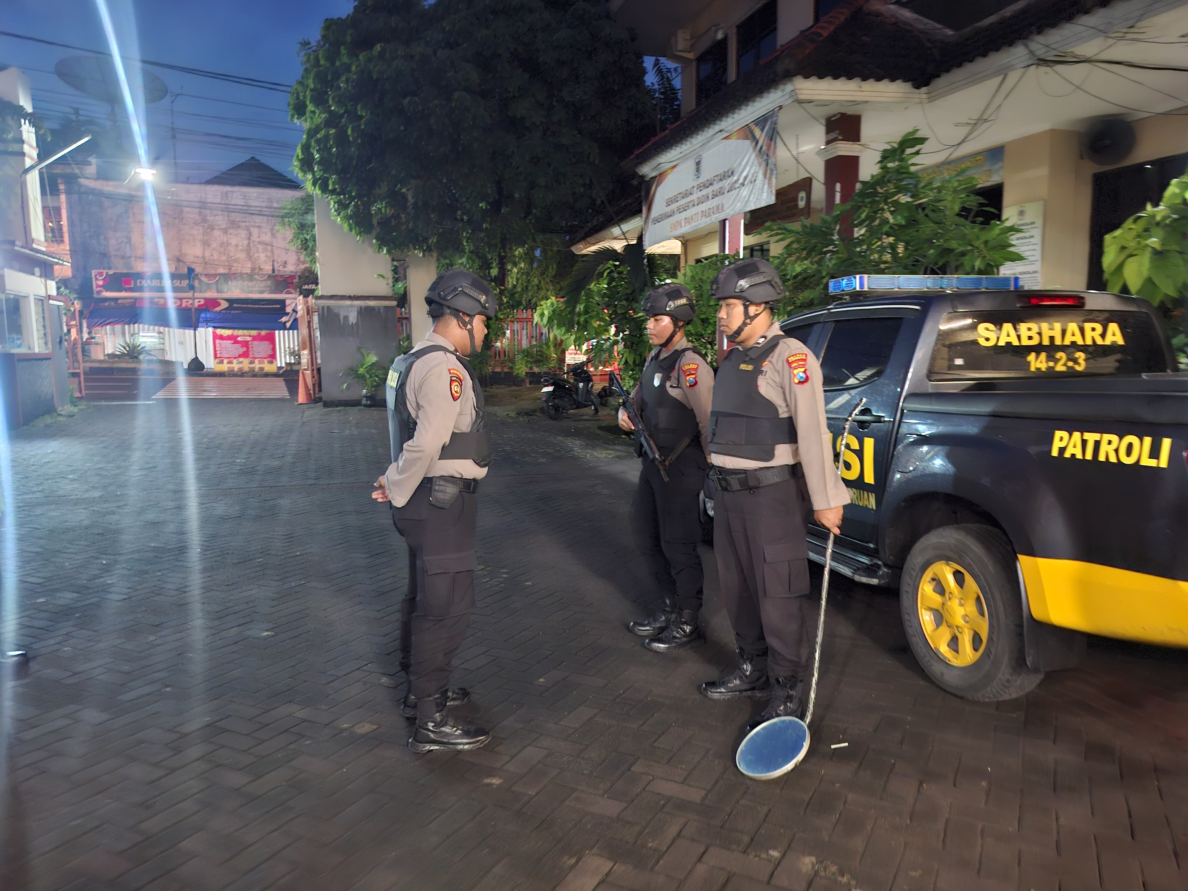 104 Personel Polres Pasuruan Amankan Ibadah Paskah di 39 Gereja