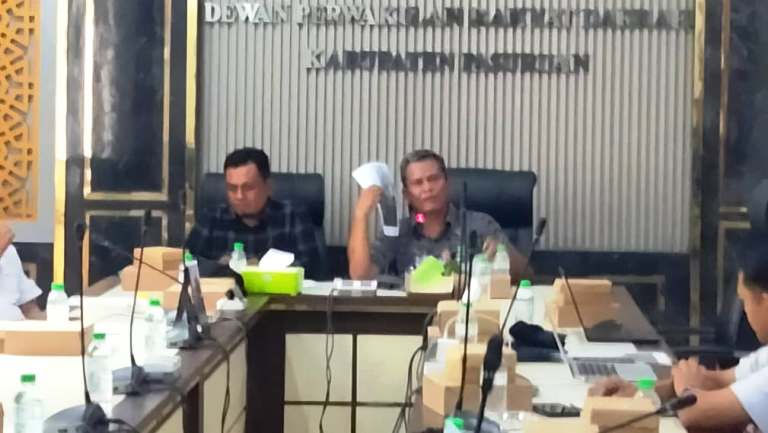 Dewan Ultimatum Provider Soal Kabel Semrawut untuk Putus Paksa di Pasuruan