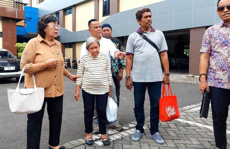 Nenek Elina Tolak Restorative Justice Tersangka Samuel dalam Kasus Pemalsuan Dokumen