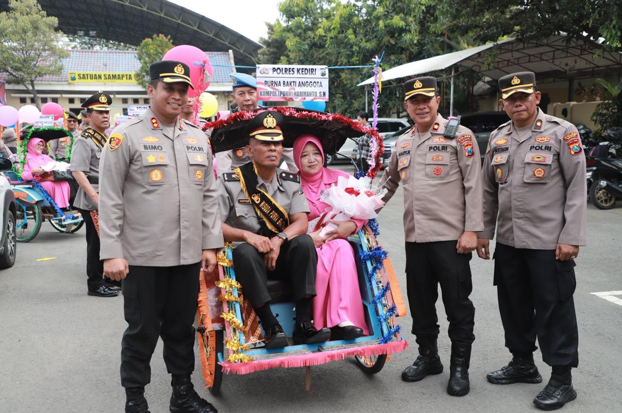 Kapolres Kediri Lepas 27 Anggota Polisi Purna Tugas