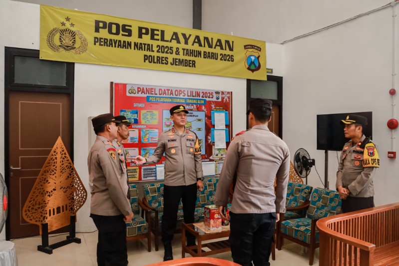 AKBP Bobby A. Condroputra Pastikan Pos Nataru Jember Jadi Pusat Pengamanan dan Pelayanan