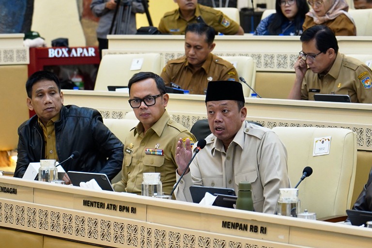 Komisi II DPR RI Pertanyakan Anggaran Pascabencana Sumatra, Menteri Nusron Pastikan Refocusing
