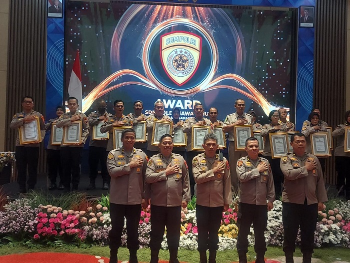 Polres Nganjuk Raih Dua Penghargaan di Rakernis SDM Polda Jatim