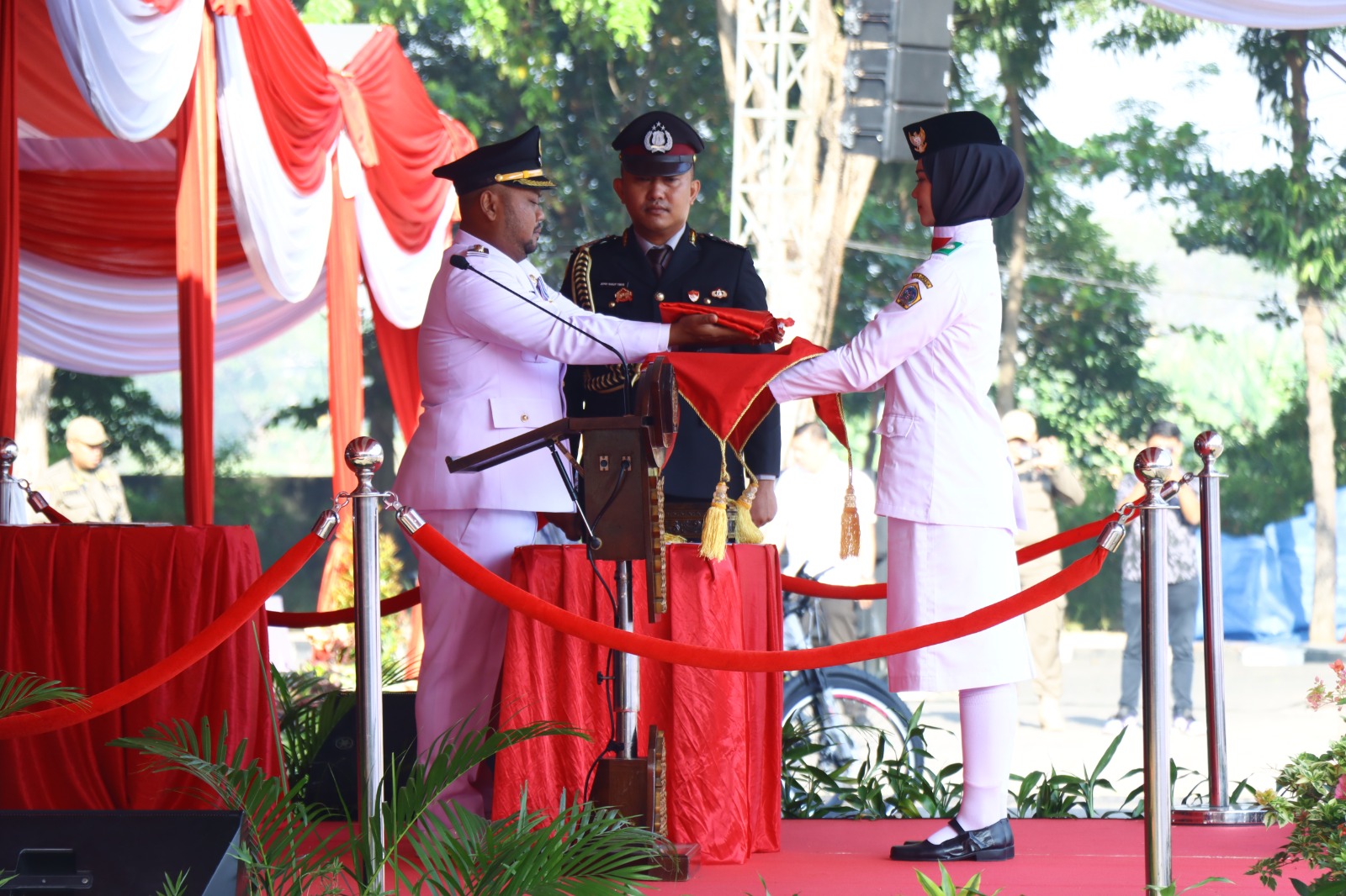 Upacara HUT Ke-80 Kemerdekaan Republik Indonesia di Gresik Berlangsung Khidmat
