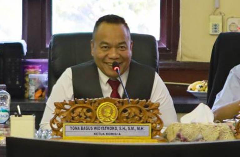 DPRD Surabaya Desak Sanksi Tegas bagi Pegawai Kelurahan Kebraon Terlibat Pungli Adminduk