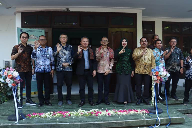 Wamen HAM Mugiyanto Resmikan Kanwil Kemenham Jatim di Surabaya