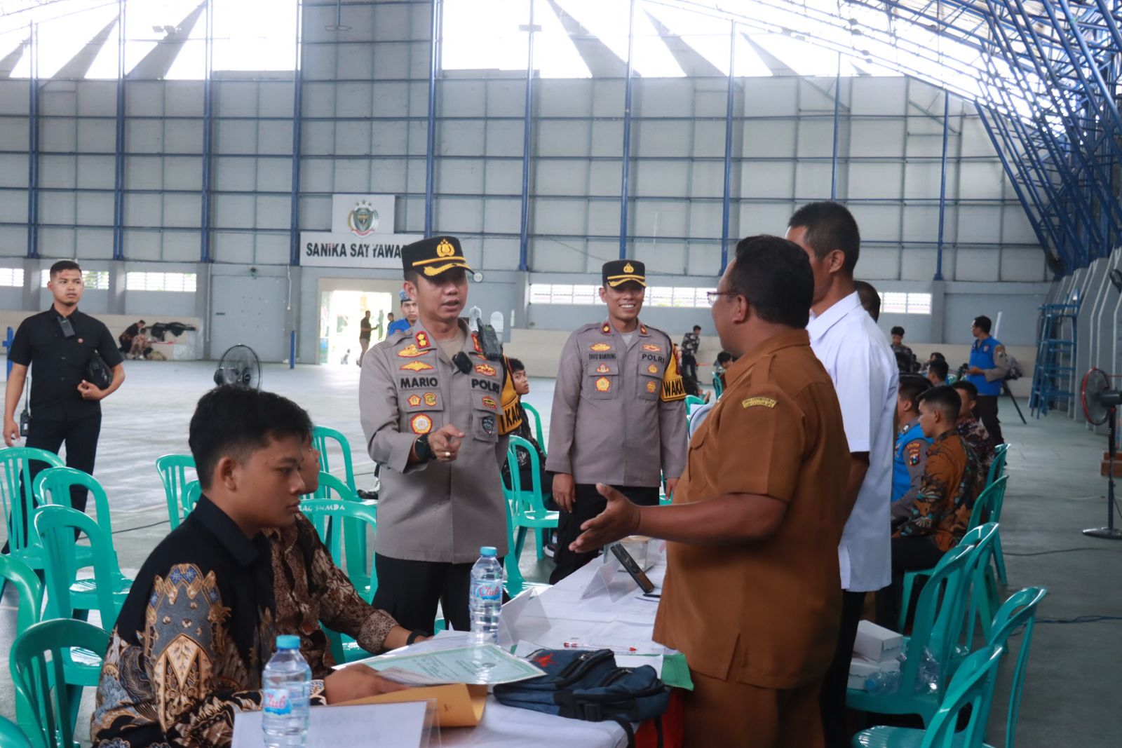 Betah, Kapolres Bojonegoro Awasi Langsung Penerimaan Calon Anggota Polri Terpadu 2024