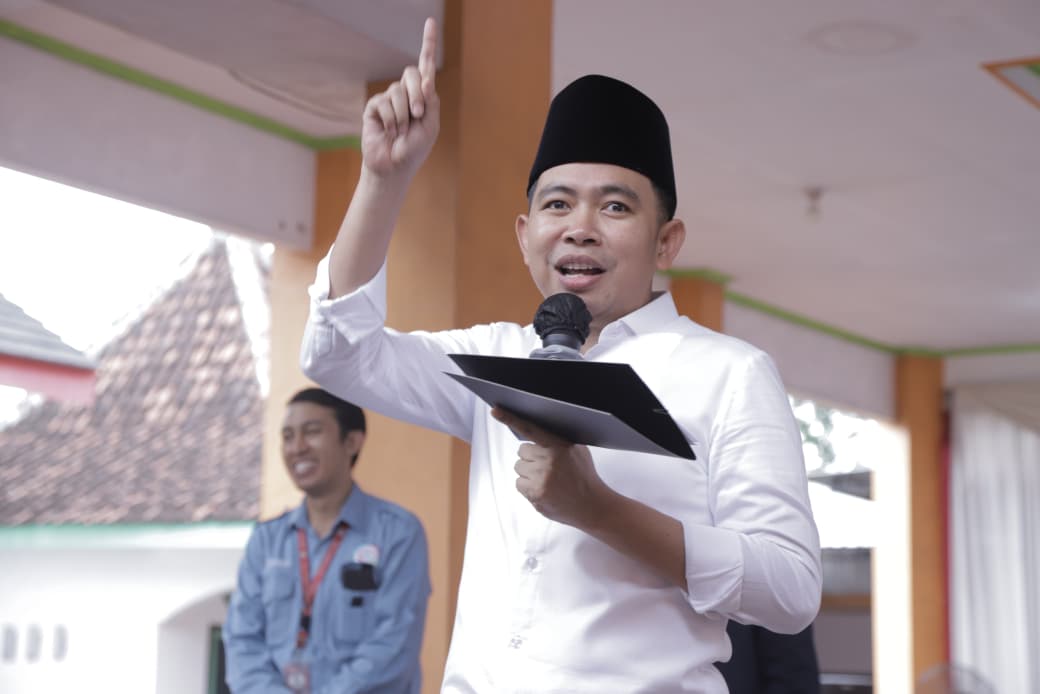 Bupati Jember Turun ke Desa Sediakan Gerobak Cinta dan Jaminan Kesehatan bagi PKL dan Mlijo