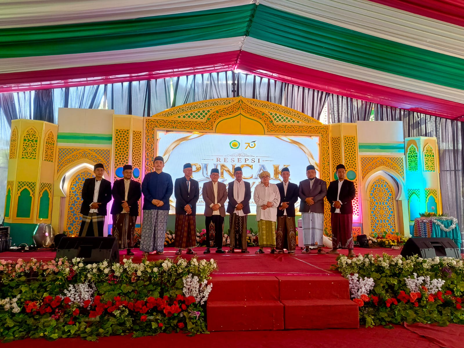 Puncak Milad Ke-70 Ponpes Maqnaul Ulum Sukowono