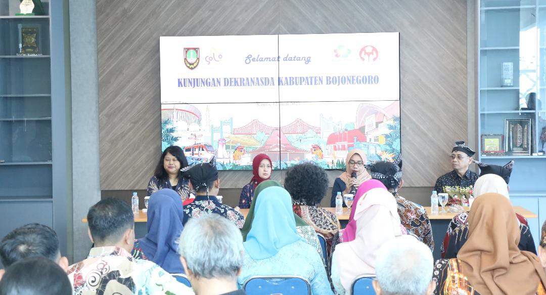 Dekranasda Bojonegoro Jajaki Kerjasama dengan Surakarta untuk Pengembangan Batik