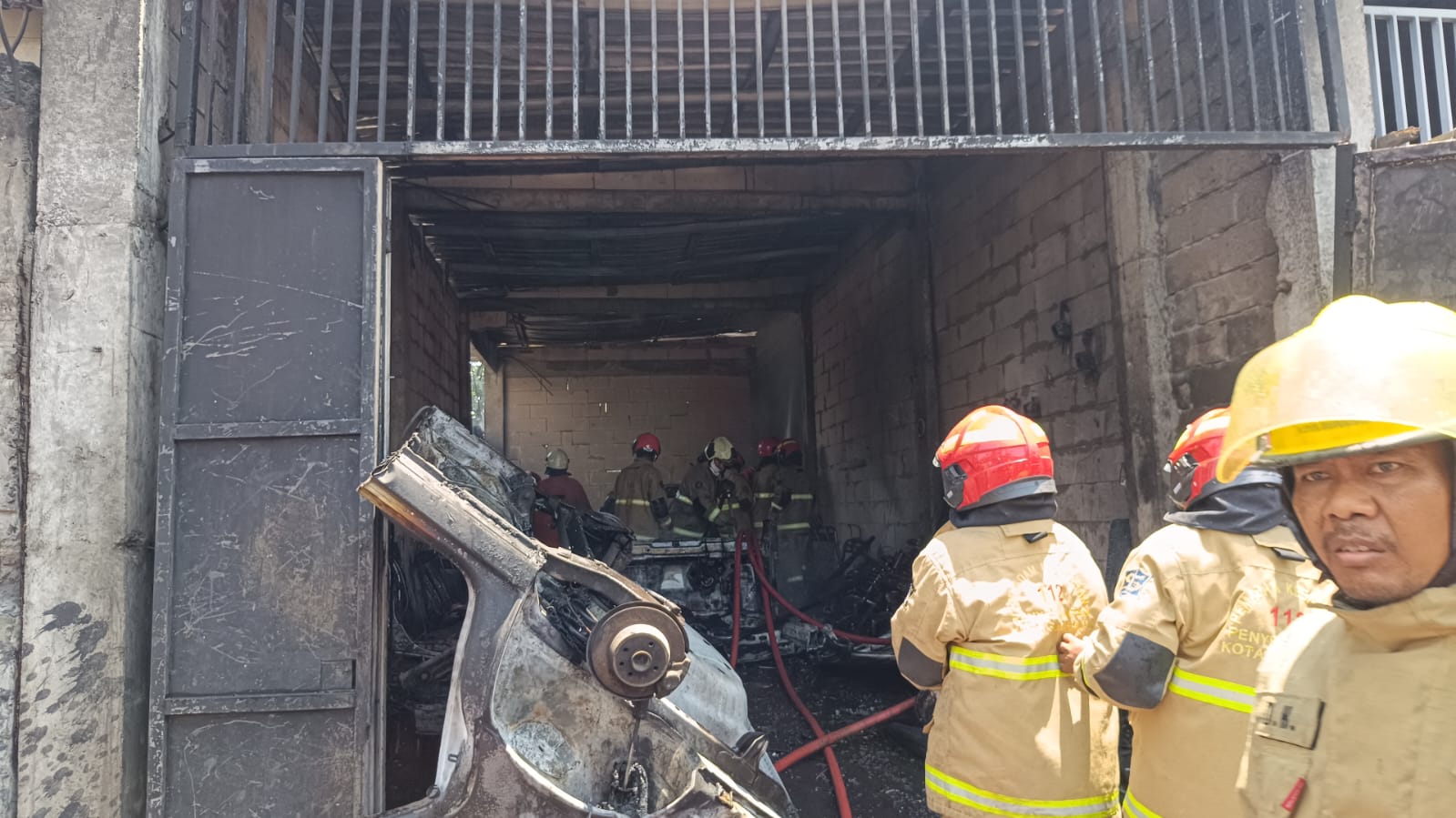 Bengkel Mobil di Simo Pomahan Terbakar, Diduga Korsleting Listrik