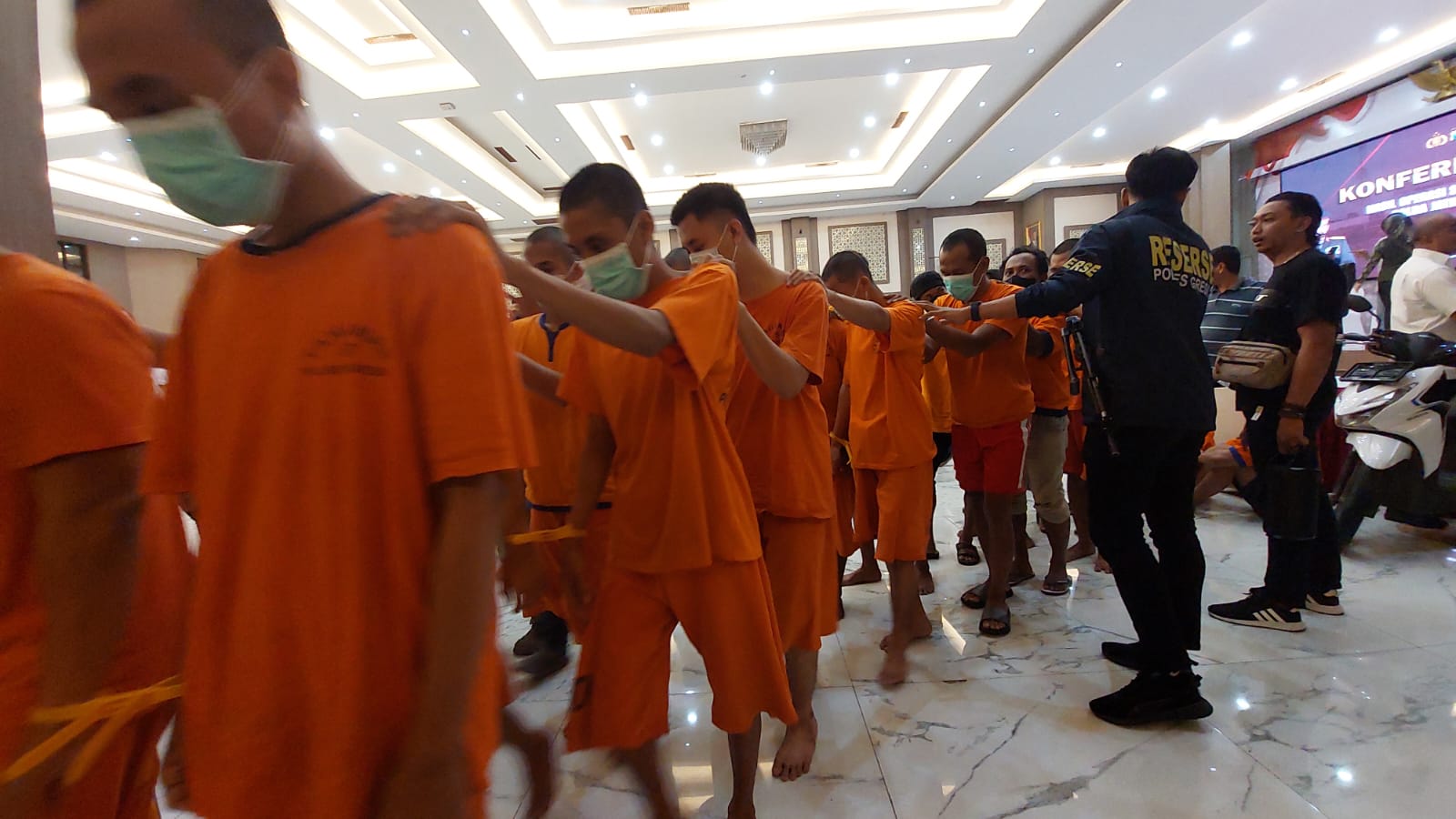 Burung Cenderawasih, Bahan Peledak Hingga Ratusan Amunisi Jadi Barang Bukti Operasi Sikat Semeru Polda Jatim