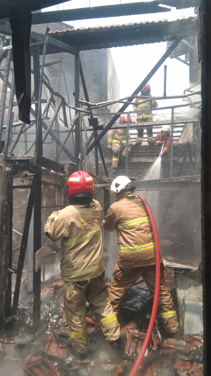 Sehari, Tiga Rumah di Kota Surabaya Ludes Dilalap Api