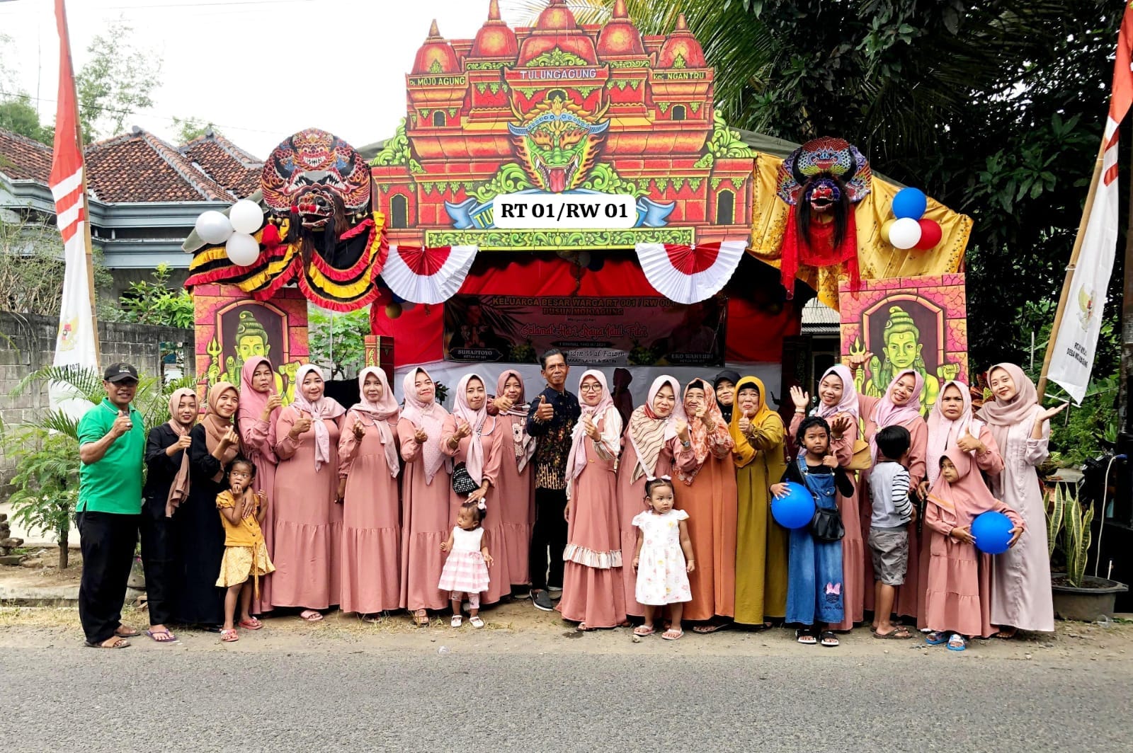 Puncak Idulfitri 1445 H, Kupatan Massal di Ngantru Meriah