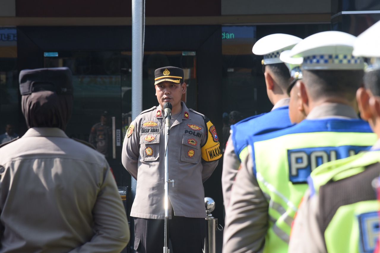 Apel Pagi, Wakapolres Lamongan Beri Arahan dan Tegaskan Anggota Hindari Pelanggaran