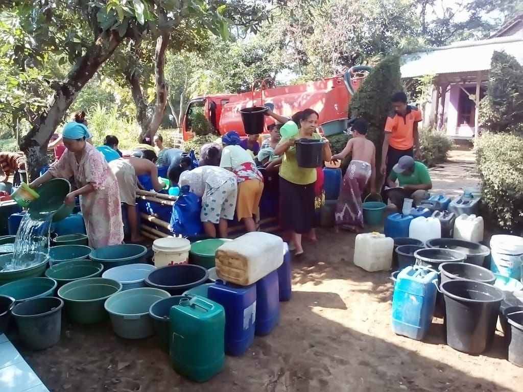 17 Desa di Lumajang Kekeringan, BPBD Tangani Krisis dengan Droping Air Bersih