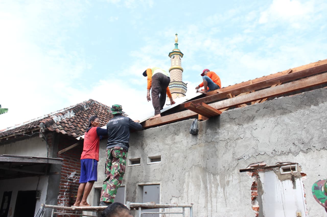 TMMD Ke-126 Perbaiki Rumah Warga Desa Kedondong, Wujud Nyata Kepedulian TNI