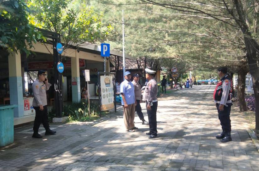 Polsek Benowo Tingkatkan Patroli di Wahana Adventure Land Romokalisari