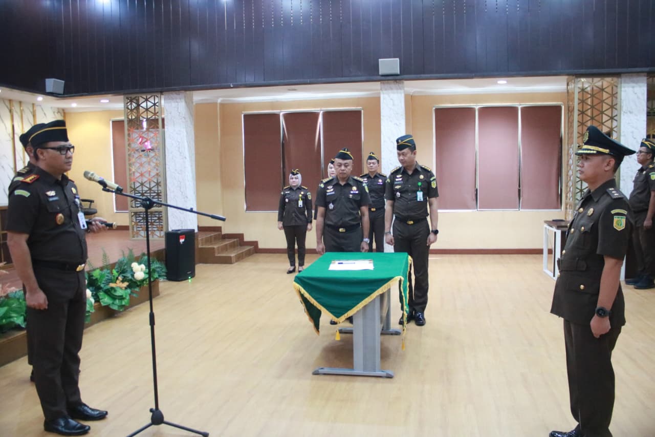 Iwan Nuzuardhi Resmi Jabat Kasi Pidsus Kejari Surabaya