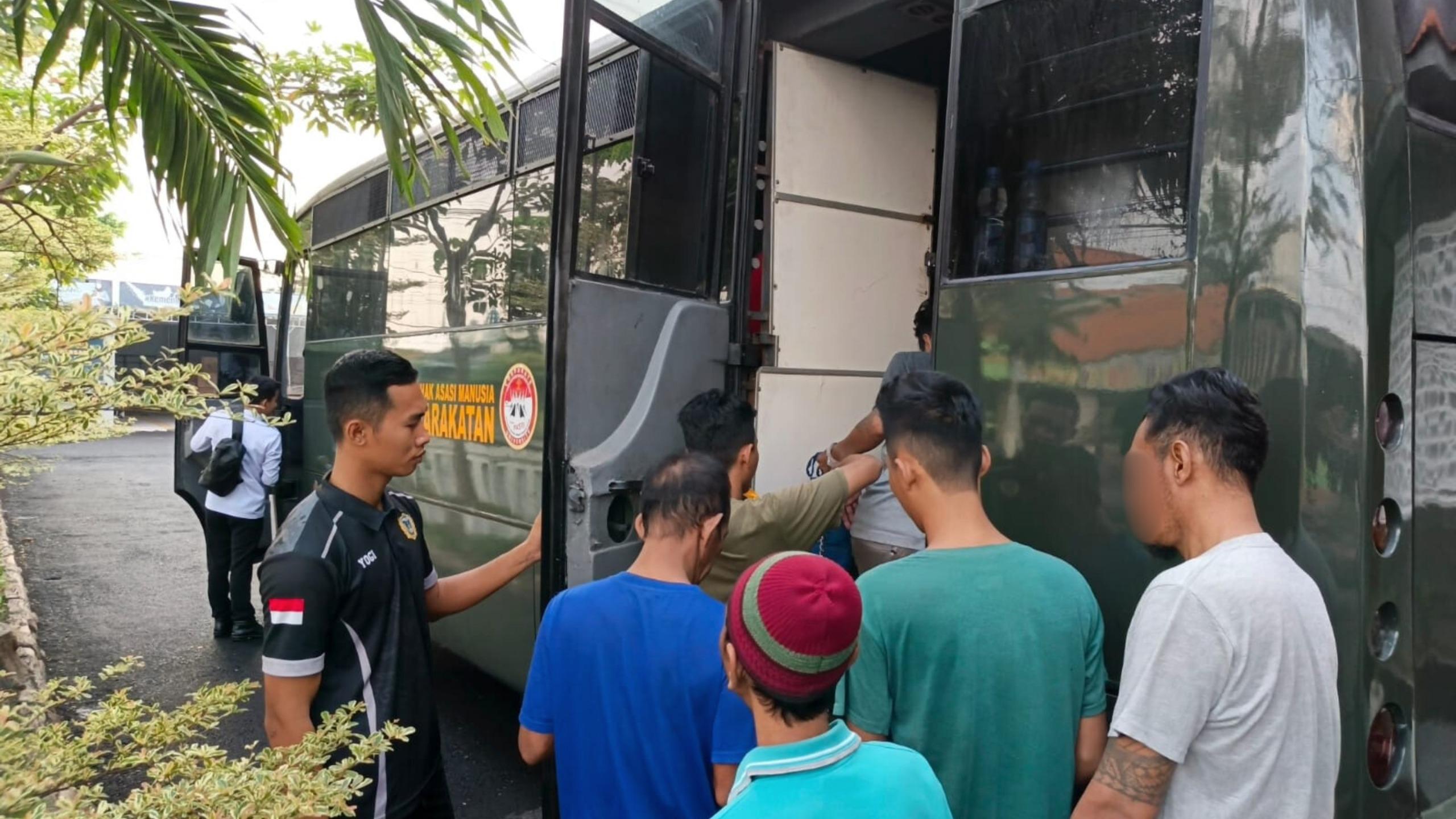 Tingkatkan Kondusifitas, Rutan Gresik Pindahkan 19 Warga Binaan ke Lapas Madiun