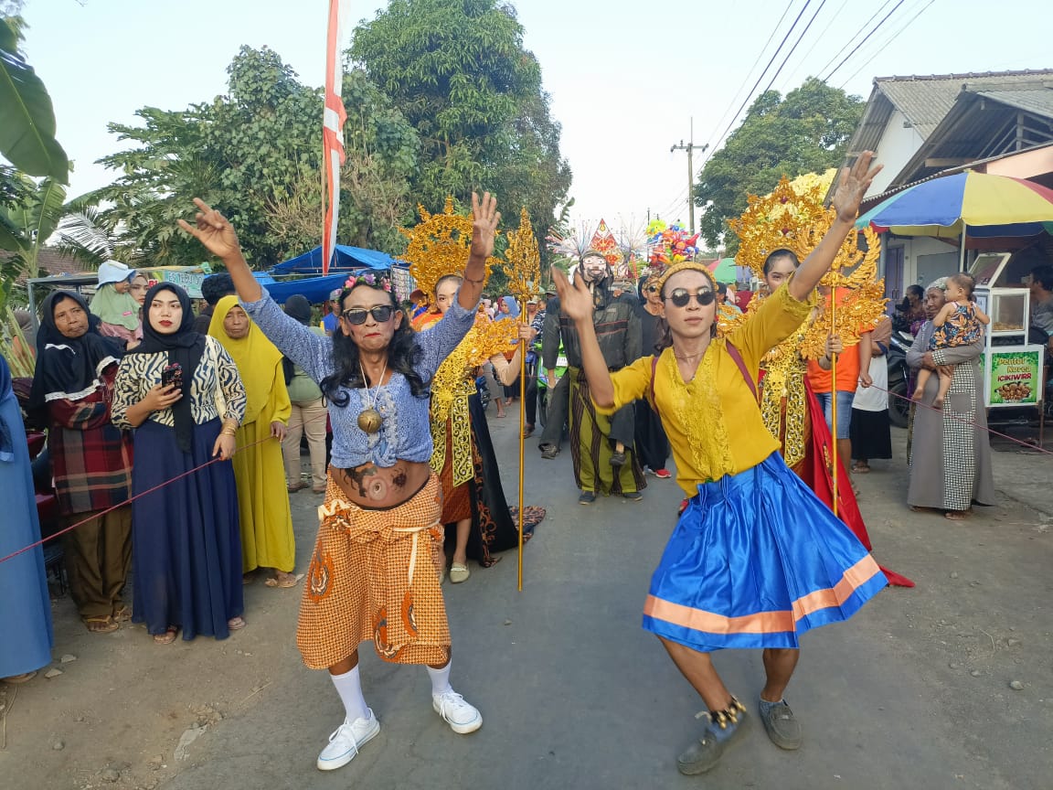 Pemdes Karanglo Kunir Gelar Pawai Karnaval Memperingati HUT RI ke-79 Sekaligus Selamatan Desa 