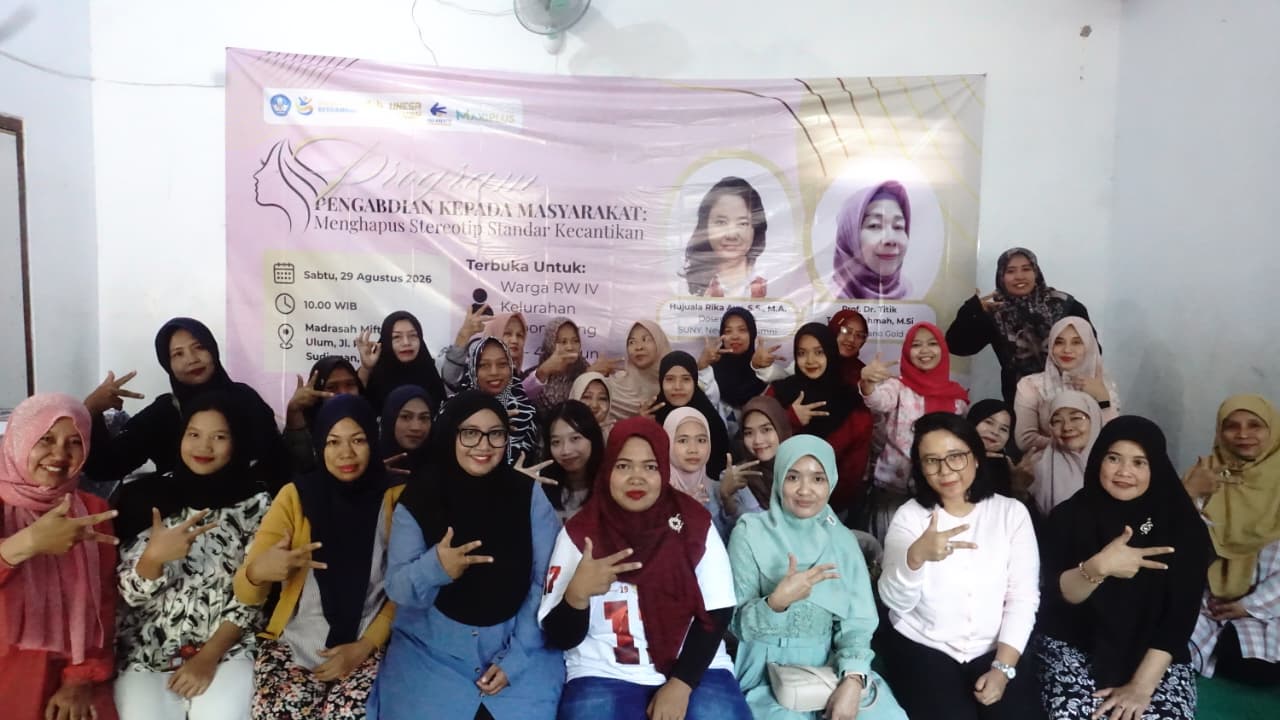 Hapus Stereotip Standar Kecantikan, Sastra Inggris Unesa Gelar PKM di Pasuruan