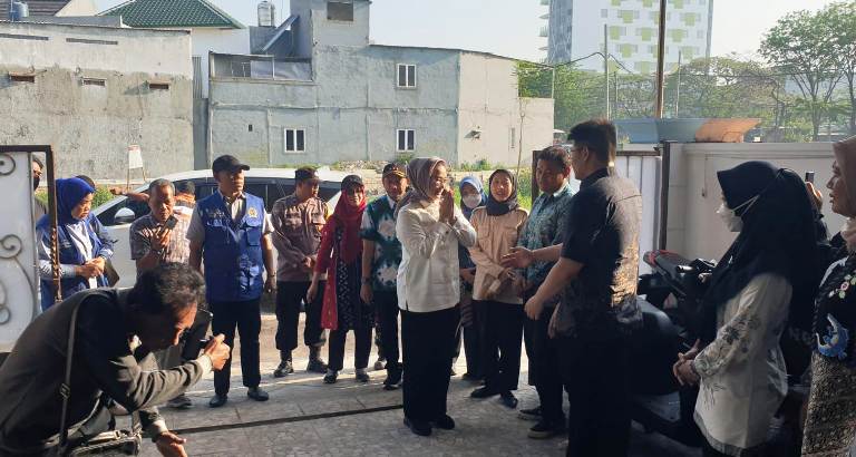 Polsek Mulyorejo Amankan Kunjungan Kerja Komisi IX DPR RI ke SPPG dan Lokasi MBG Surabaya