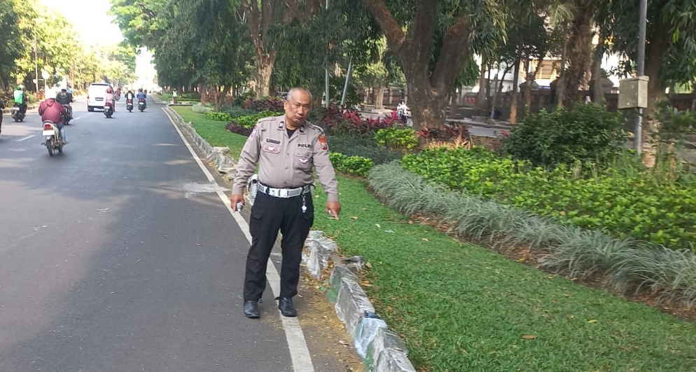 Oleng dan Hantam Median Jalan, Pengendara Motor Asal Malang Tewas di Jalan Veteran